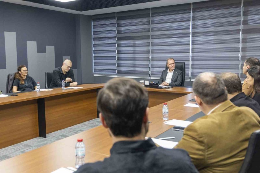 Seçer: "mersin Sanatla Büyüyen, Enerjisi Yüksek Bir Kent"