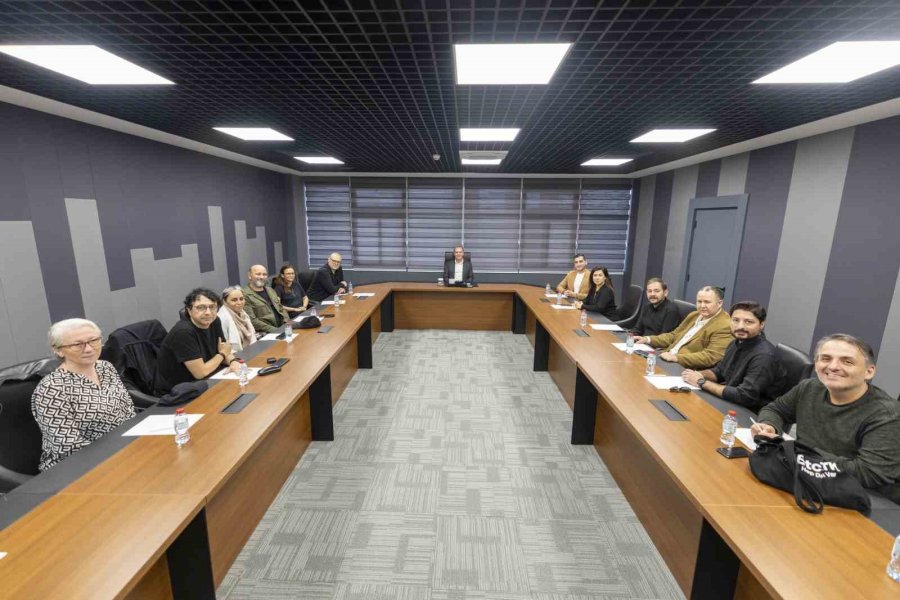 Seçer: "mersin Sanatla Büyüyen, Enerjisi Yüksek Bir Kent"