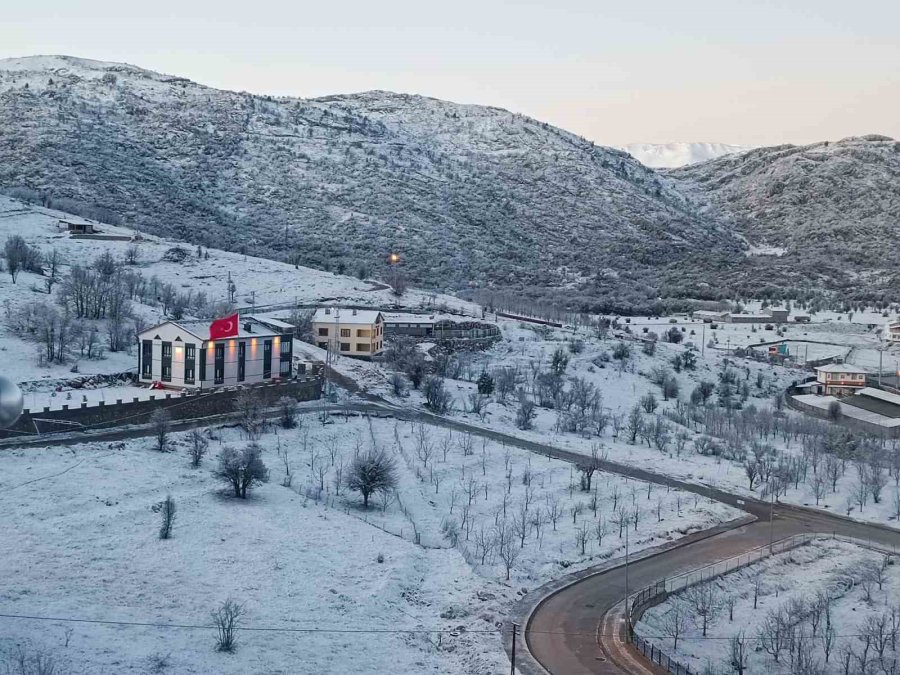 Konya’nın Hadim İlçesi Beyaza Büründü