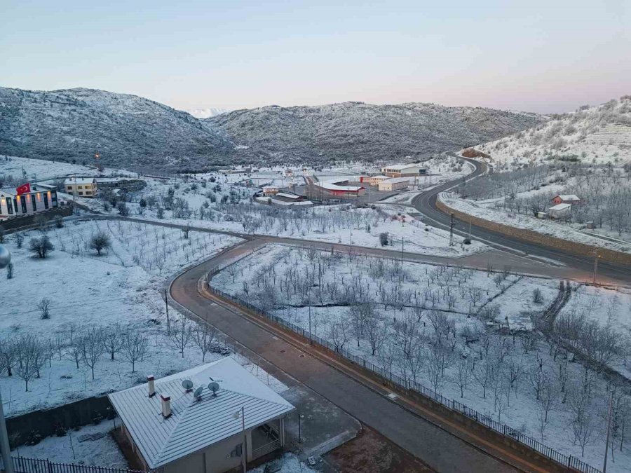 Konya’nın Hadim İlçesi Beyaza Büründü