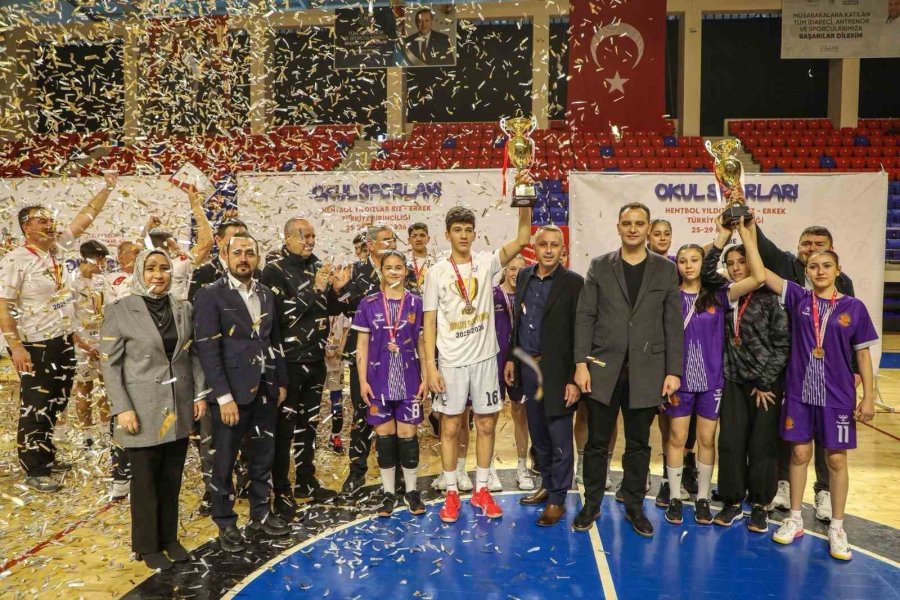 Niğde’de Hentbol Şöleni Büyük Heyecanla Sona Erdi