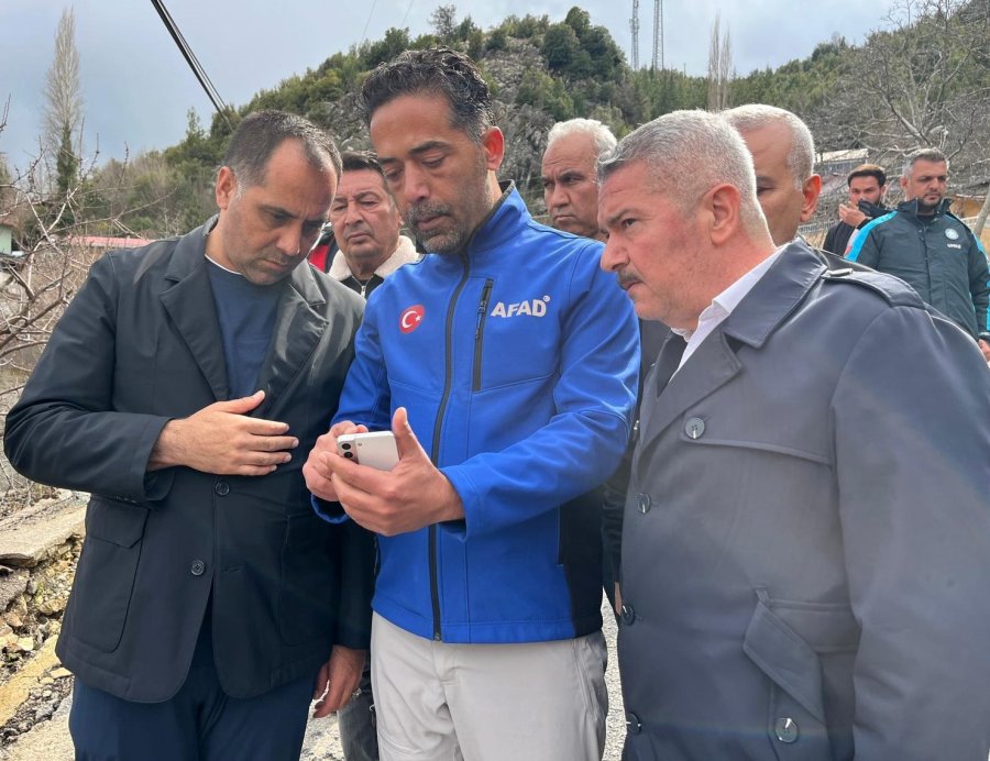 Kıratlı, Heyelan Bölgesinde İncelemelerde Bulundu