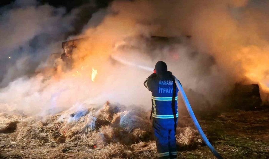 Aksaray’da Tonlarca Saman Balyası Alev Alev Yandı: O Anlar Dron Kamerasında