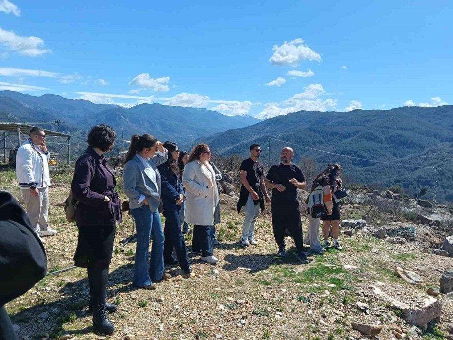 Alanya’da Üniversiteli Öğrencilerden Tropikal Bahçelere Teknik Gezi