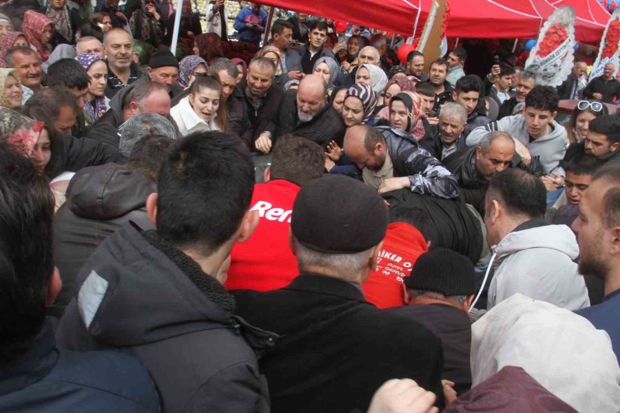 Konya’da Ucuz Televizyon İzdihamı