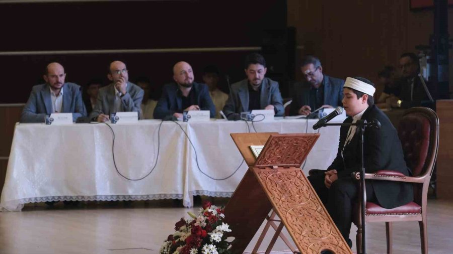 Kur’an-ı Kerim’i Güzel Okuma Yarışması Bölge Finali Karaman’da Yapıldı