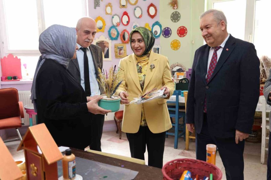 Atık Kumaşlar Huzurevine Umut Oldu