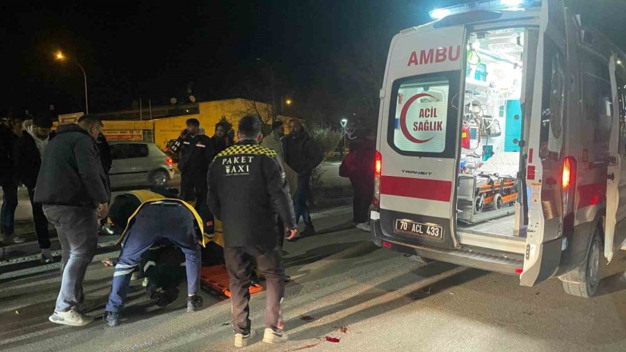 Hafif Ticari Araç Üniversite Öğrencisine Çarptı: 3 Yaralı