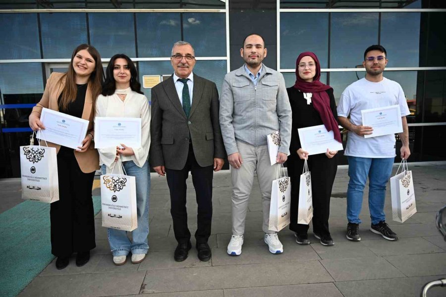 Kütüphane Haftası’nda Kitap Tutkunları Ödüllendirildi