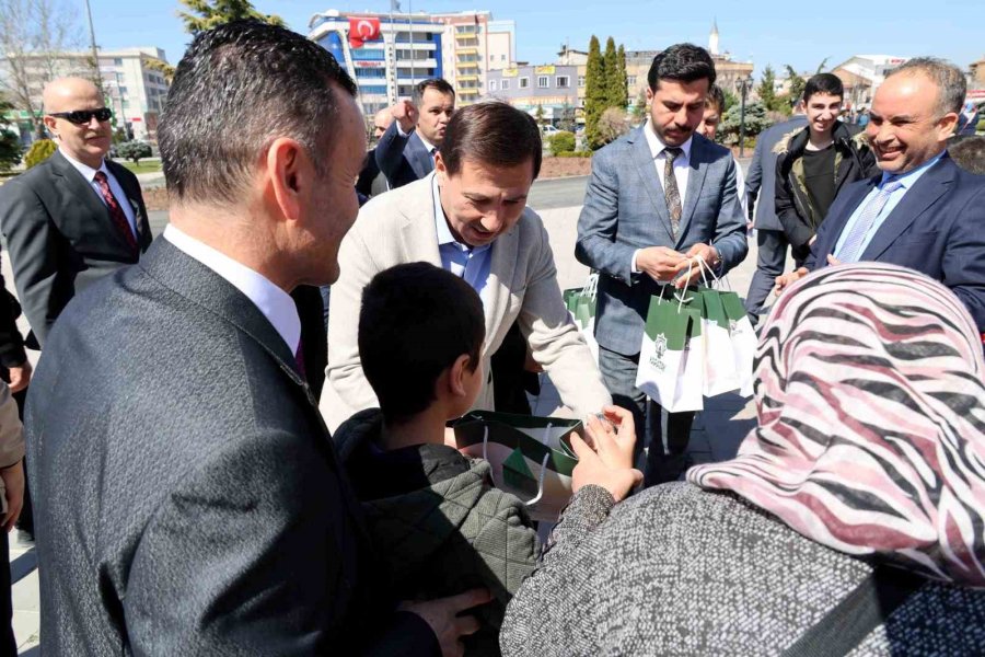 Karatay’da Mavi Balonlar Gökyüzüne Bırakıldı