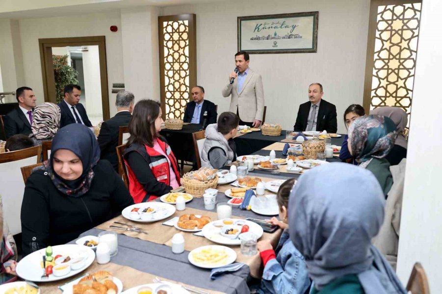 Karatay’da Mavi Balonlar Gökyüzüne Bırakıldı