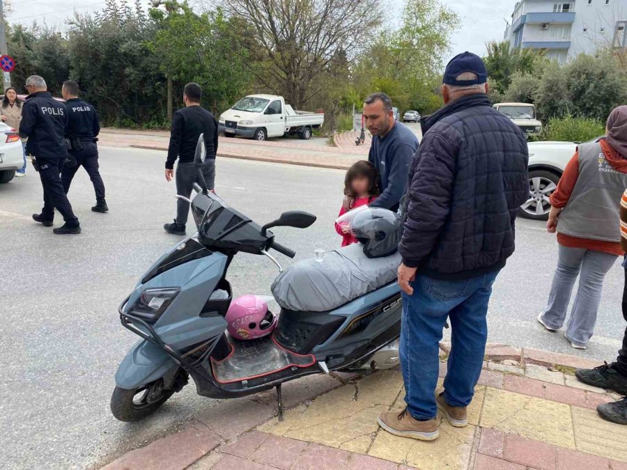 Annesini Kazada Yaralayıp Kaçan Sürücüyü, Gözyaşlarıyla Babasına Şikayet Etti