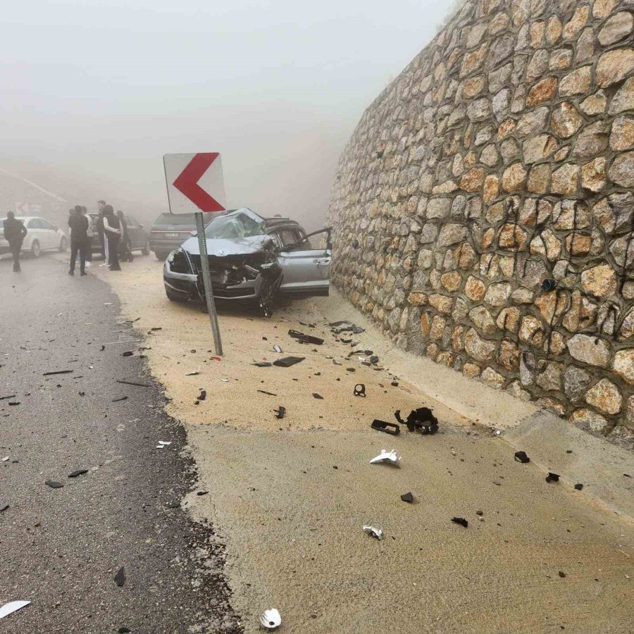 Konya-antalya Karayolunda Feci Kaza: 1 Ölü, 3 Yaralı