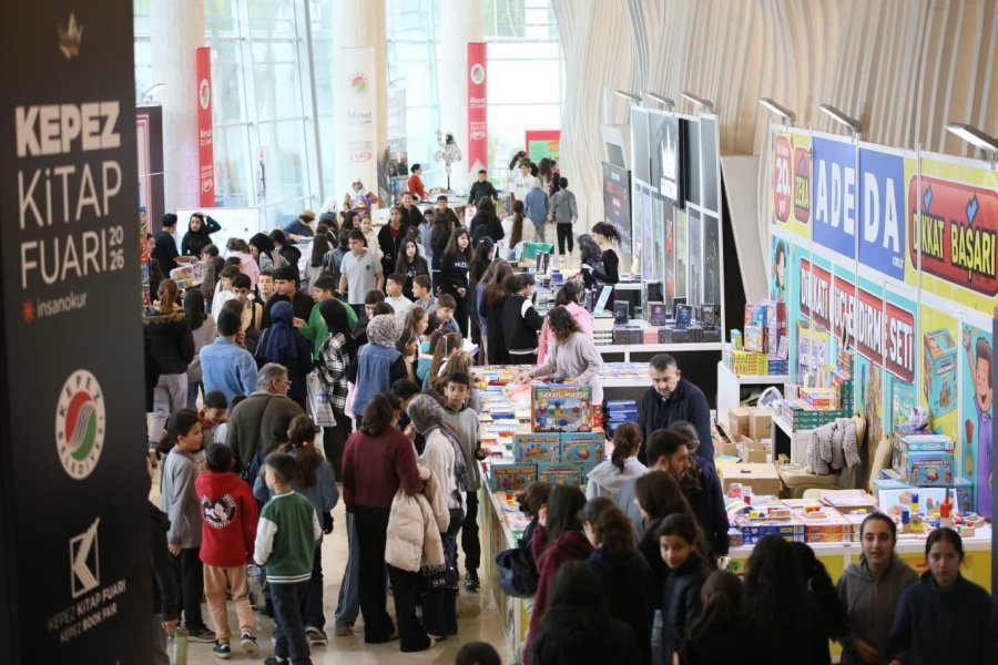 Kepez Kitap Fuarı Kitapseverlerin Akınına Uğruyor