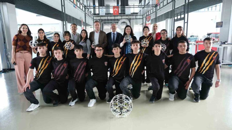 Tekli: "eğitim, Sanayimizin Sürdürülebilirliğinin Temelidir"