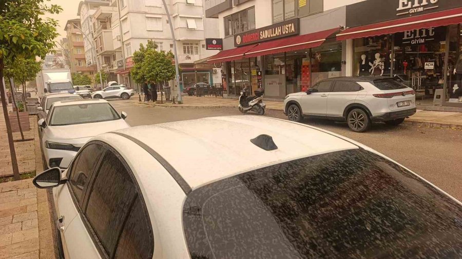 Antalya Semaları Kahverengiye Büründü Sahra Çölü Üzerinden Gelen Toz Taşınımı Çamur Olup Yağdı
