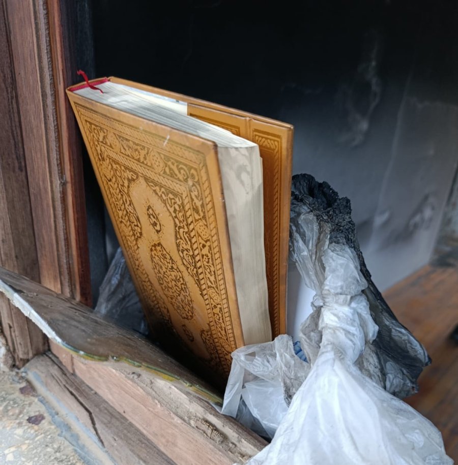 Alevlerin Küle Çevirdiği Evde Kur’an-ı Kerim Zarar Görmedi