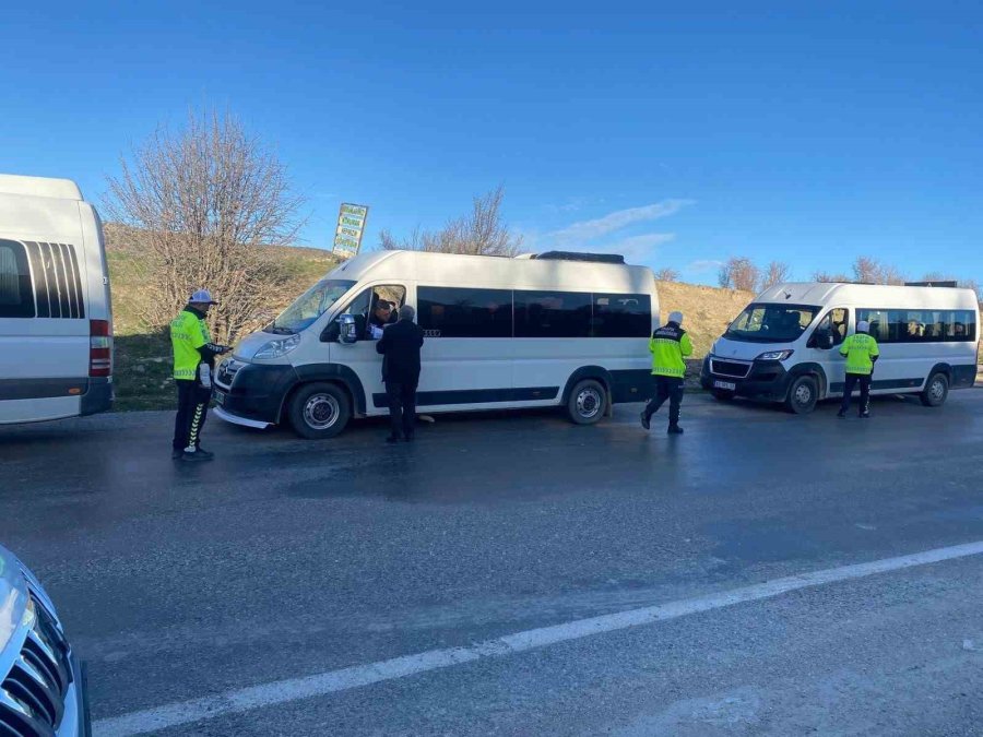 Bozkır’da Okul Servislerine Denetim