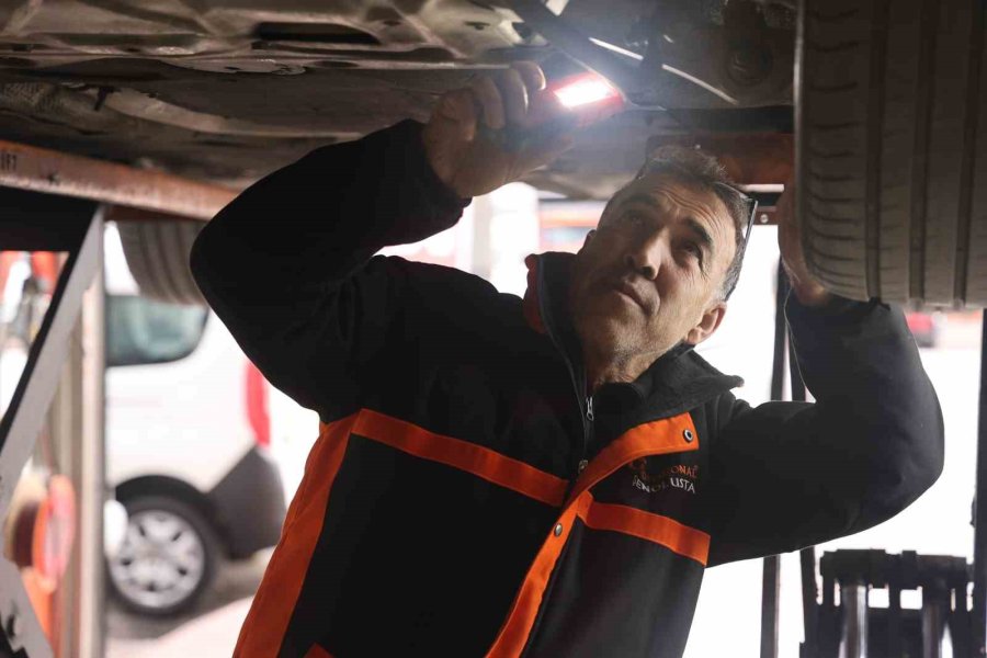 Araç Sahiplerine Kaza Sonrası Değer Kaybı Uyarısı: "telefonla Arayanlara İtimat Etmeyin"