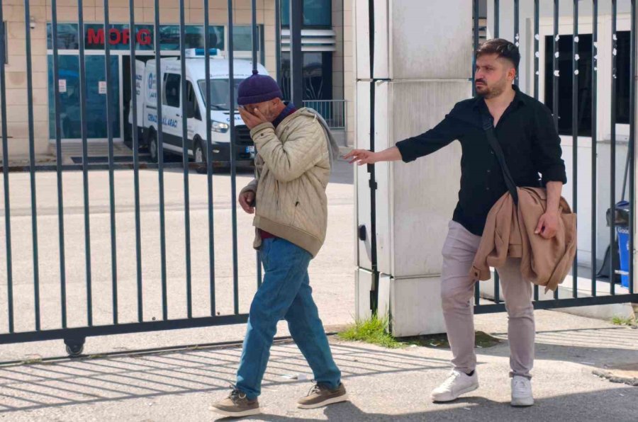 Feci Kazada Hayatını Kaybeden Gençlerin Cenazeleri Gözyaşları İçinde Teslim Alındı