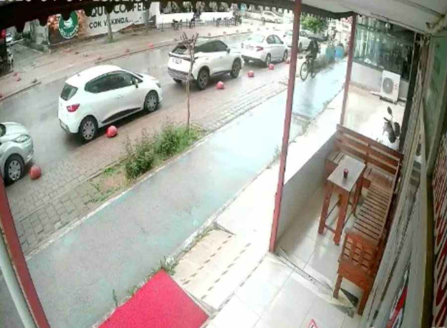 Hırsızdan Pes Dedirten Takas: Çaldığı Bisikleti Bırakıp Motosiklet Çaldı