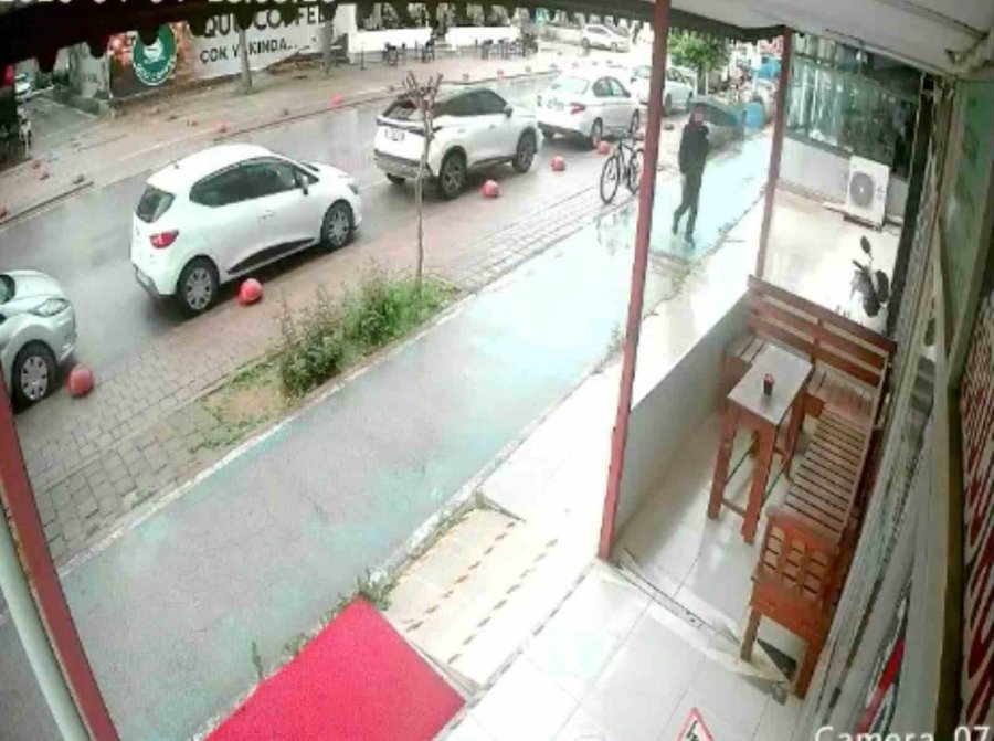 Hırsızdan Pes Dedirten Takas: Çaldığı Bisikleti Bırakıp Motosiklet Çaldı