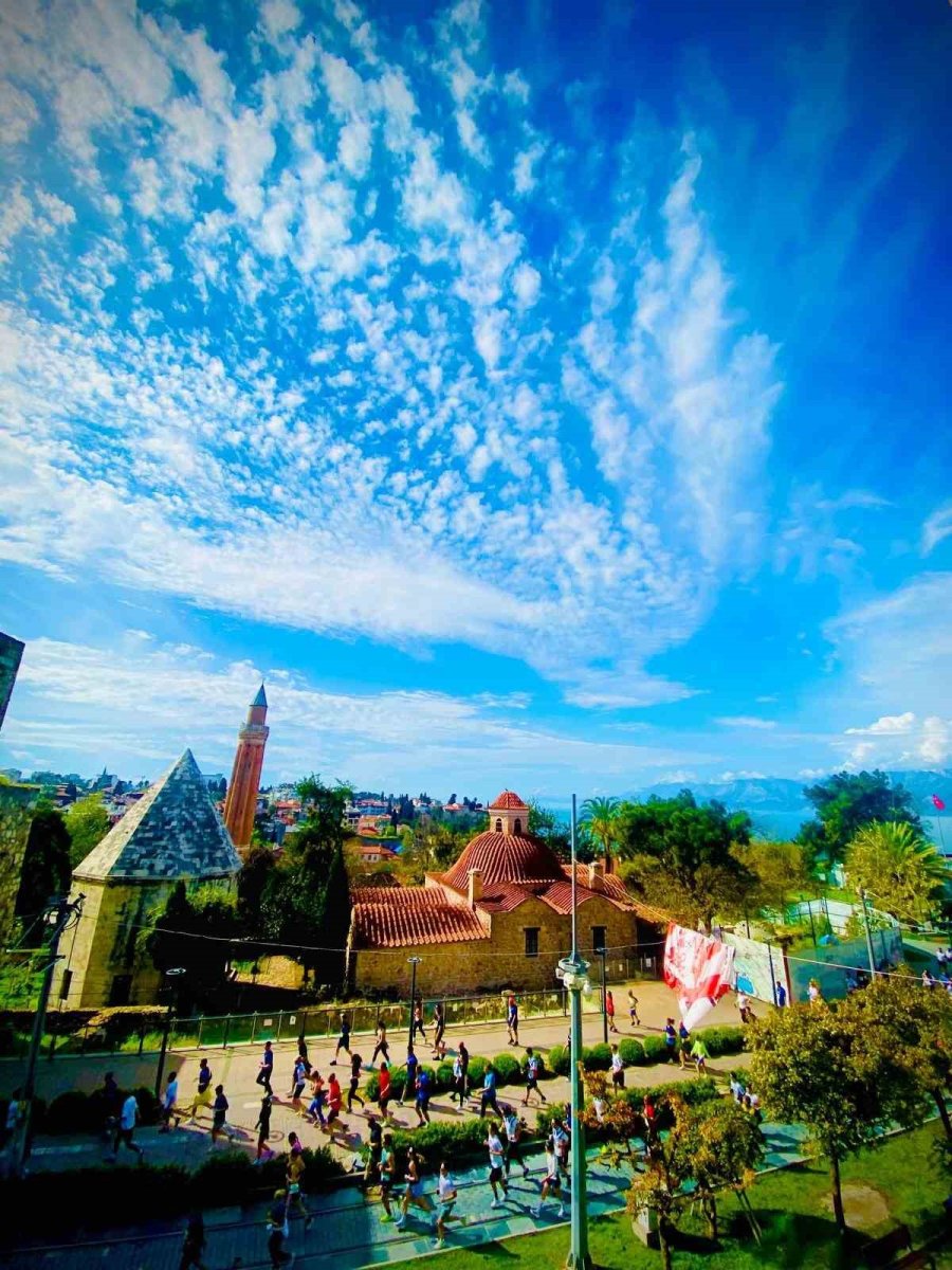 21. Uluslararası Runtalya Maratonu Başladı