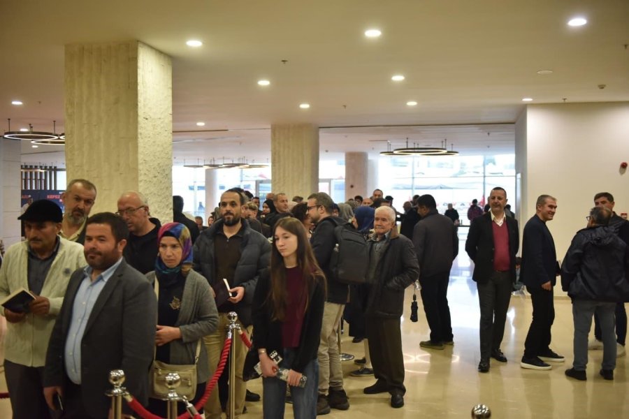 Kitabının Satış Geliri Köy Okulunun Yapımına Bağışlandı