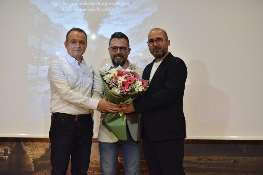 Kitabının Satış Geliri Köy Okulunun Yapımına Bağışlandı