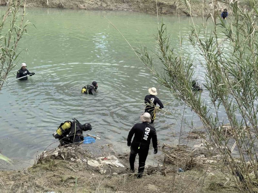 Tarsus’ta Irmakta Kaybolan Genci Arama Çalışmaları Sürüyor