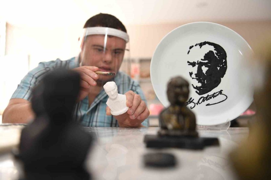 Mersin’de Engelsiz Yaşam İçin Kapsamlı Destekler Sürüyor