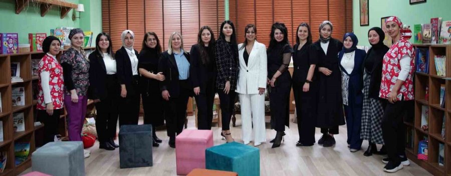 Suzan Teyze’nin Adı Dede Korkut’ta Kütüphaneye Verildi