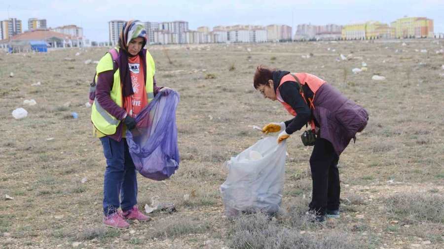 Karaman’da "bugün Temizle, Yarın Nefes Al" Sloganıyla Doğaya Atılan Çöpler Toplandı