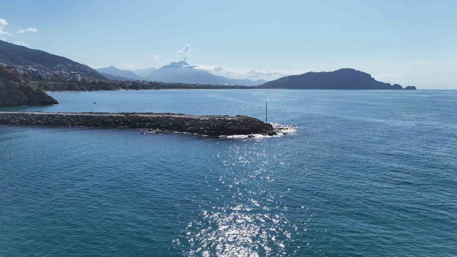 Ambulans Kapatılan Yol Sebebiyle Olay Yerine Ulaşamadı, Kalp Krizi Geçiren Vatandaş Botla Kurtarıldı