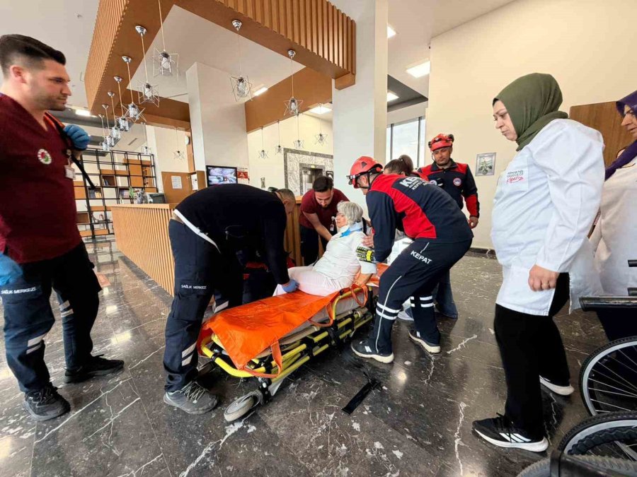 Kepez’den Hasta Yakınları Konukevi’nde Deprem Tatbikatı