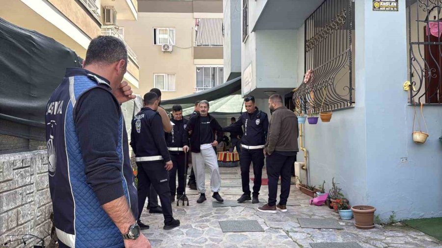 Mersin’de Kaçak Huzurevine Operasyon: 12 Yaşlı Koruma Altına Alındı