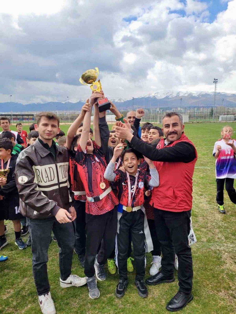 Küçükler Ragbi Müsabakaları Tamamlandı