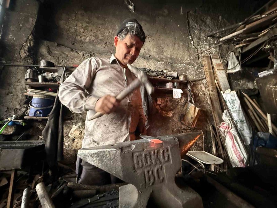 Silifke’de Demircilik Mesleği Yok Olmak Üzere