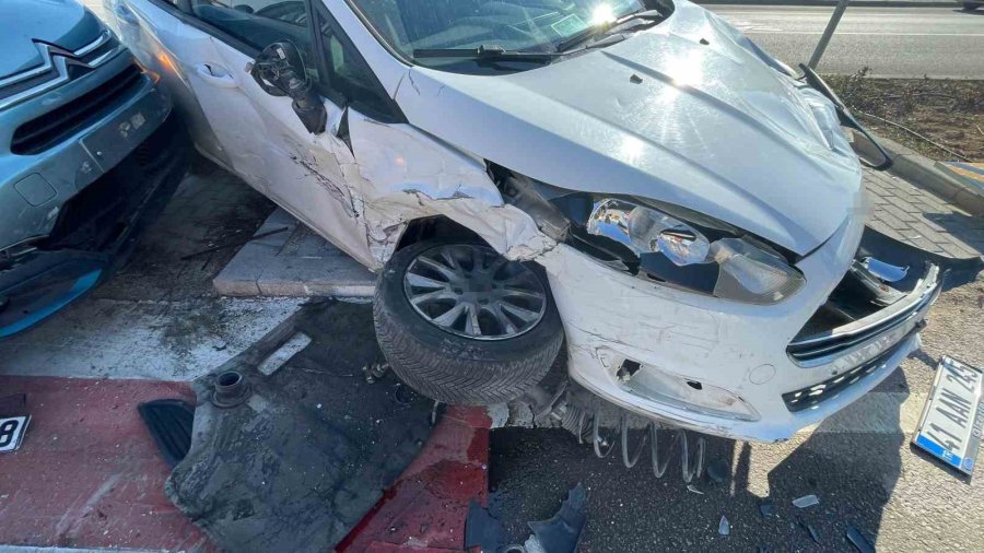 Karaman’da Yaşanan Kaza Ucuz Atlatıldı