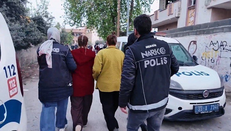 Tarsus’ta Narkotik Operasyonu: 95 Şüpheli Deşifre Edildi, 40 Tutuklama
