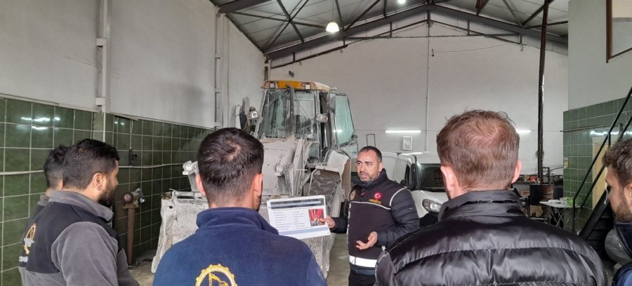 Niğde’de Narkotik Ekiplerinden Vatandaşlara Bilgilendirme