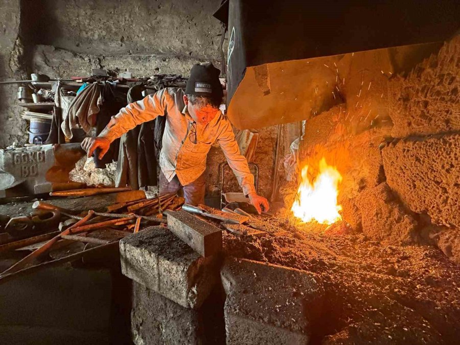 Silifke’de Demircilik Mesleği Yok Olmak Üzere