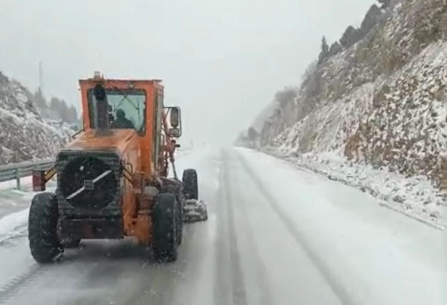 Antalya-konya Karayolunda Kar Yağışı Başladı