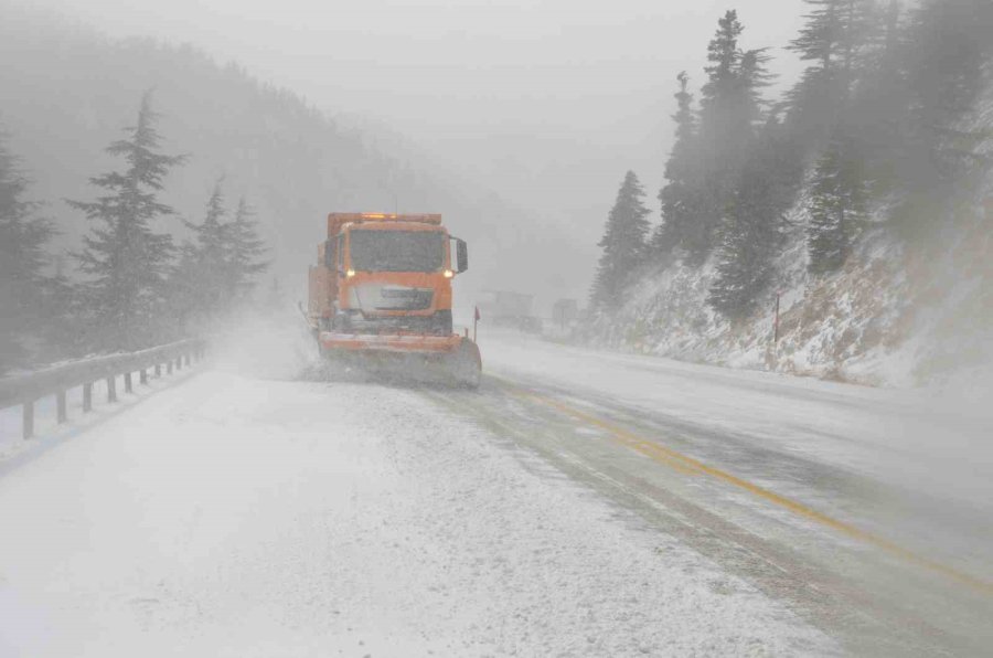 Antalya-konya Karayolunda Kar Yağışı Başladı