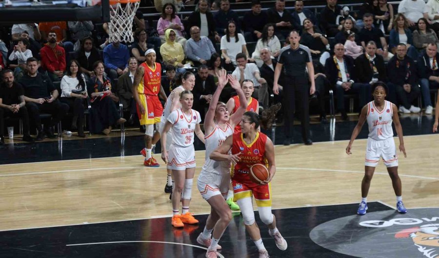 Çimsa Çbk Mersin: 75 - Athinaikos Qualco: 77