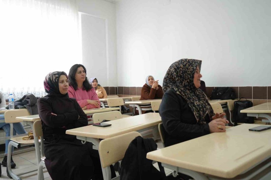 Niğde’de Hasta Ve Yaşlı Bakımı Kursu İstihdama Kapı Açıyor