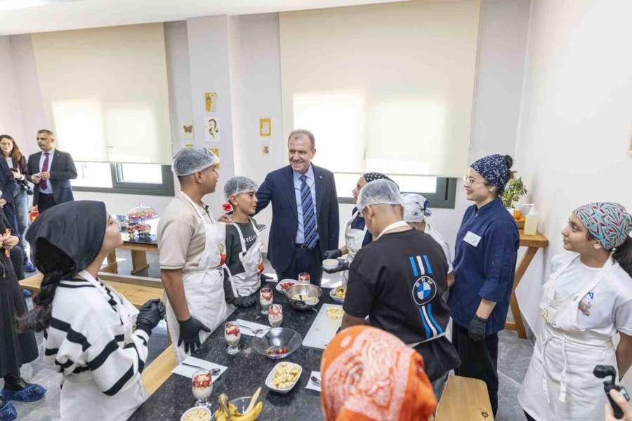 Mersin Lojistik Merkezi Hizmete Açıldı