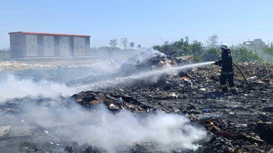 Çöp Ve Hurdalar Yine Alev Aldı Vatandaşlar Duruma İsyan Etti