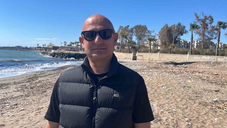 Alanya’da Sahildeki Siyah Tabaka Önce Tedirgin Etti, Gerçek Sonradan Ortaya Çıktı