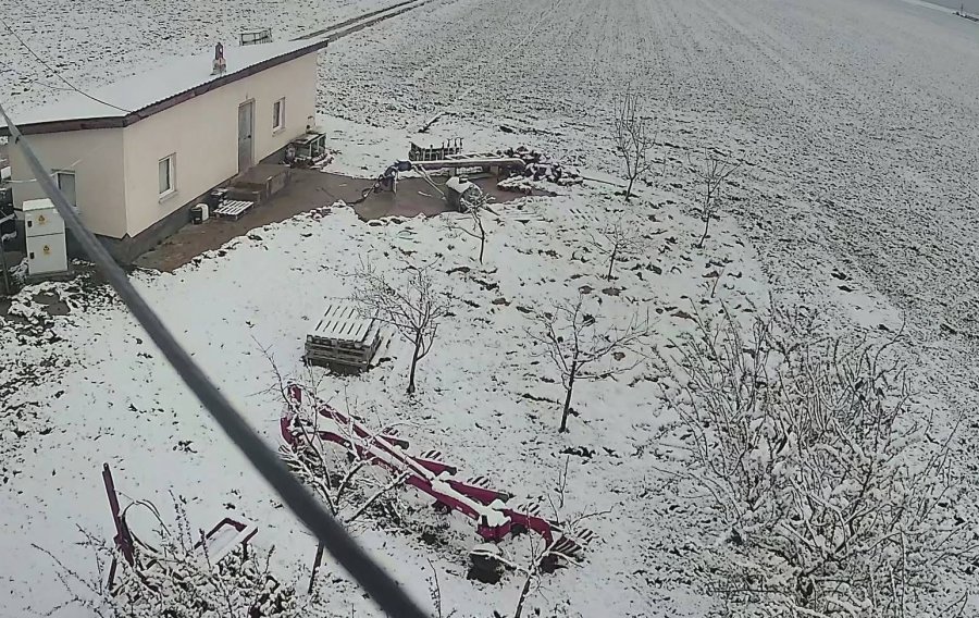 Karapınar’da Nisan Ayında Kar Yağışı